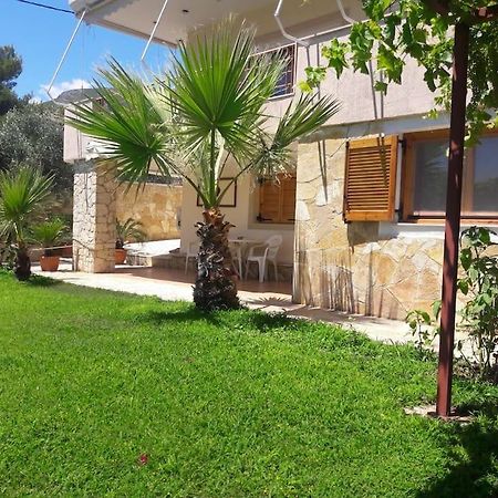 Ferienwohnung Porto Vito Aigosthena Exterior foto