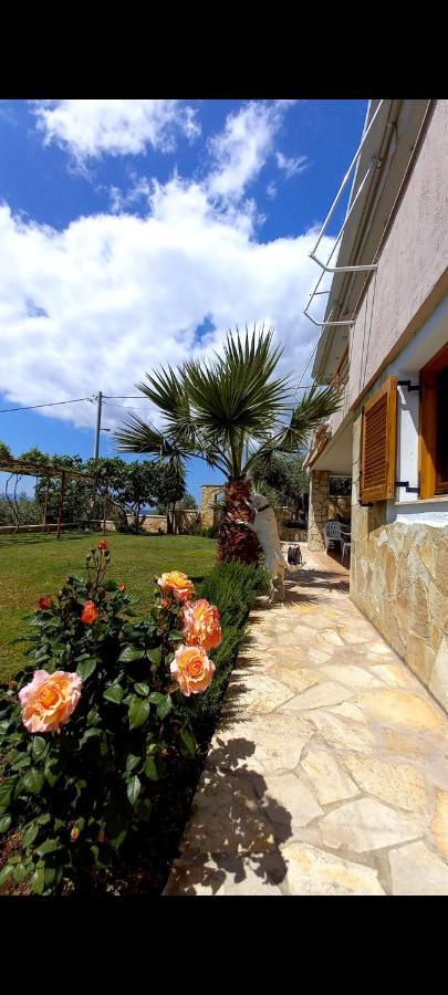 Ferienwohnung Porto Vito Aigosthena Exterior foto