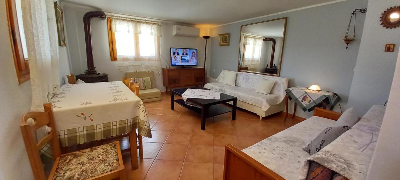 Ferienwohnung Porto Vito Aigosthena Exterior foto